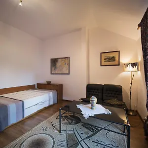 sunny-apartment-1000.sofiahotelsbg.com/